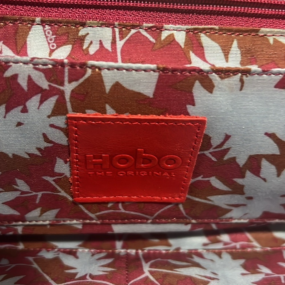 HOBO leather clutch like new - Picture 7 of 9